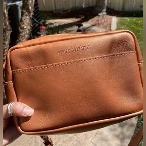 Portland Leather Large Camera Bag in Hava - Retired